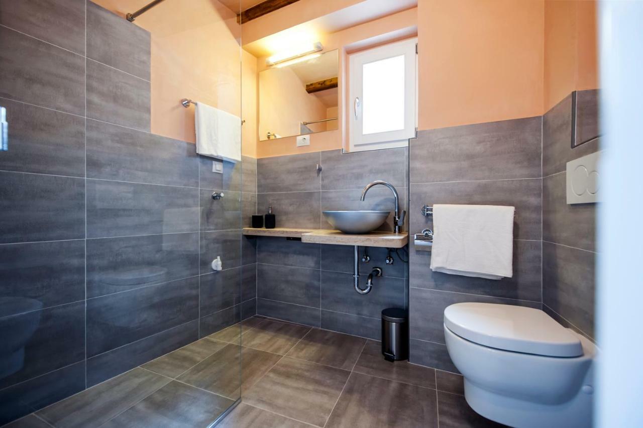 And Ca' 3 Vie Apartment *