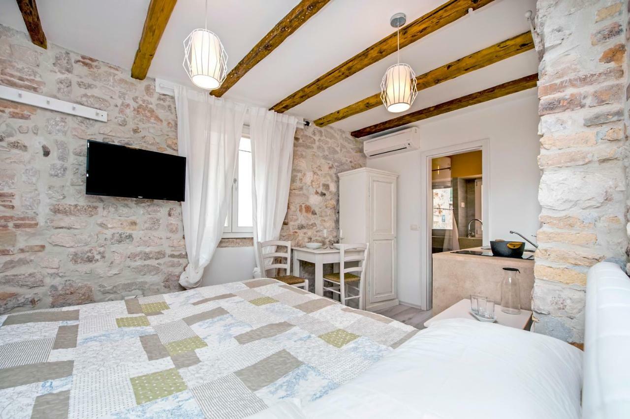 Apartma And Ca' 3 Vie